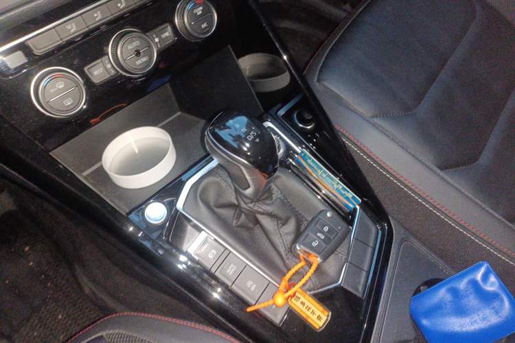 Used Volkswagen Tayron 2019 330TSI Two-Wheel Drive Luxury Model China VI Standard
