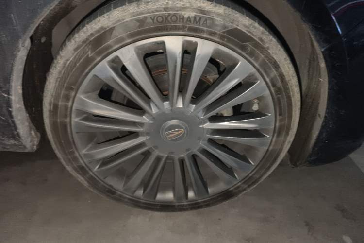 Used Hongqi H5 2019 30TD Smart Connect Dynamic Edition Right Front Wheel Hub