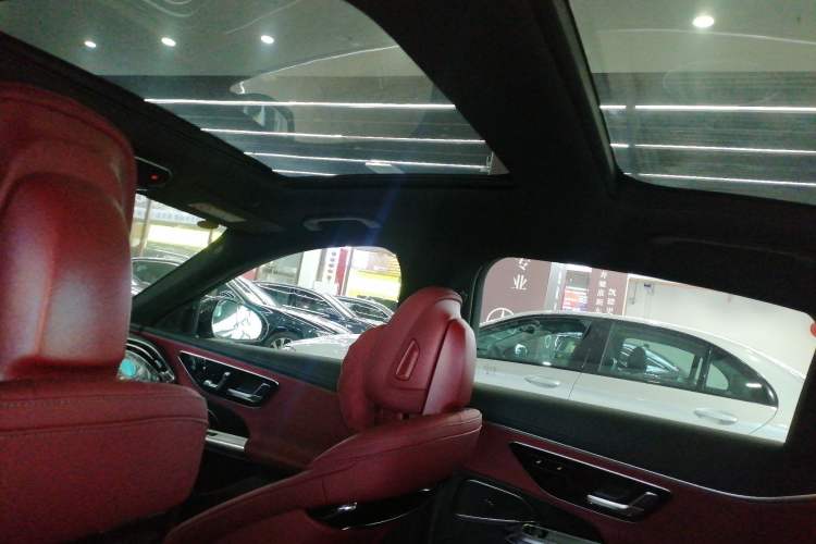 Used Mercedes-Benz E-Class New Energy 2024 E 350 e L Plug-in Hybrid Sports Sedan
