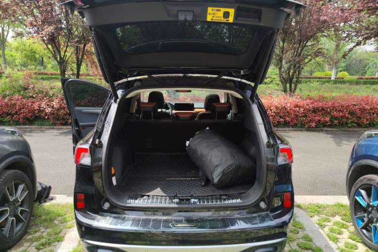 Used Ford Escape 2020 EcoBoost 245 Four-Wheel Drive Luxury Edition Trunk