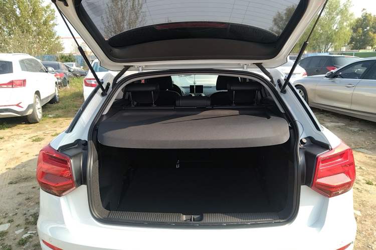 Used Audi Q2L 2021 35 TFSI Fashionable and Elegant Model Trunk