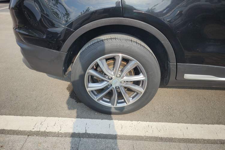 Used Geely Auto Emgrand X7 Sport 2020 1.8TD DCT Two-Wheel Drive Smart Connect 4G-Enabled Version Right Rear Wheel Hub