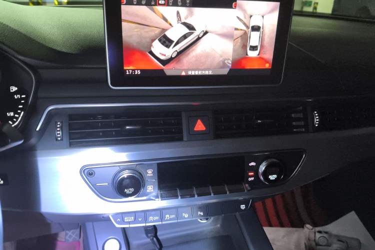 Used Audi A4L 2019 40 TFSI Fashion Edition China VI Emission Standard Audio And AC Panel