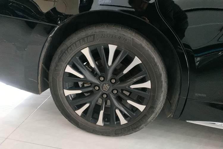 Used Toyota Vellfire 2024 Crown Dual-Engine 2.5L Ultimate Edition