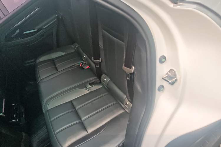 Used Land Rover Range Evoque 2020 249 PS R-DYNAMIC S Sport Edition Left Rear Seat