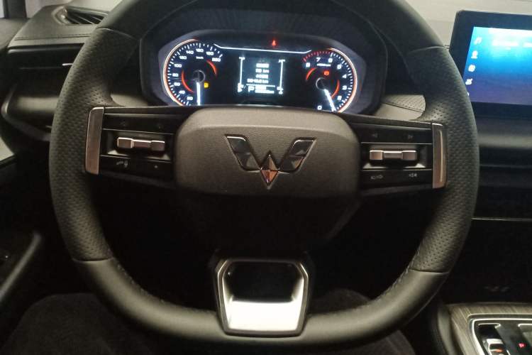 Used Wuling Jiachen 2022 1.5T CVT Deluxe Flagship Edition Steering Wheel