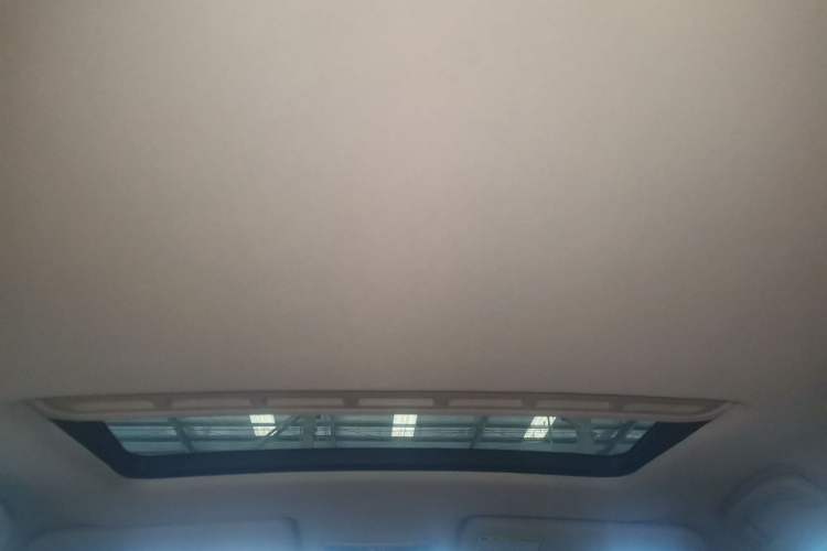 Used Roewe 350 2015 1.5L Manual Luxury Sunroof Edition
