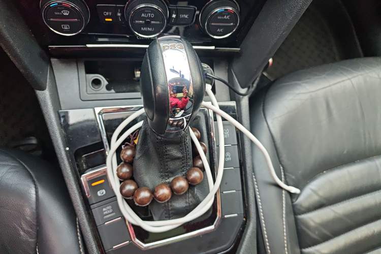 Used Volkswagen Lamando 2017 280TSI DSG Comfort Edition Gear Lever