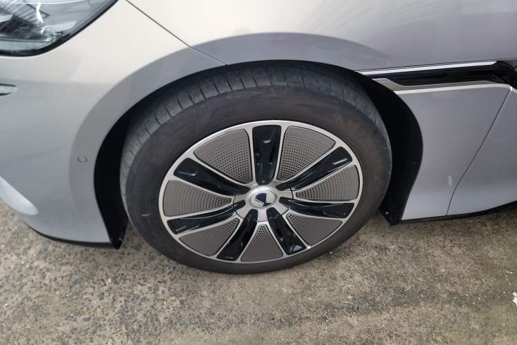 Used Denza Z9GT 2024 630 All-Wheel Drive Max Edition
