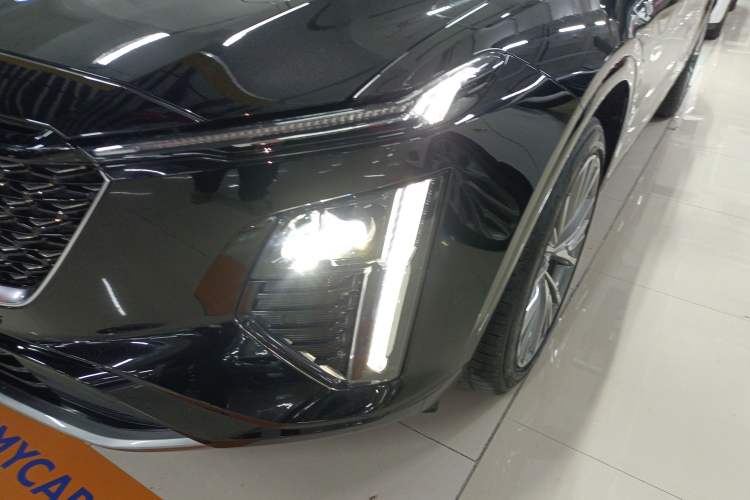 Used Cadillac GT4 2023 25T Luxury Model