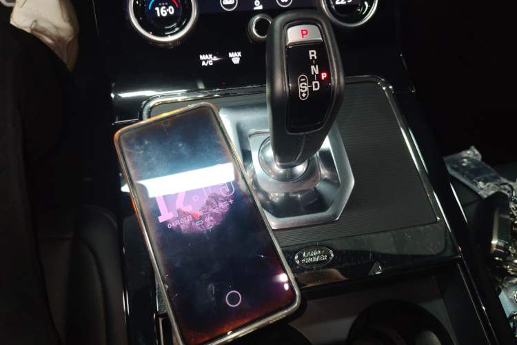 Used Land Rover Range Evoque 2020 249 PS R-DYNAMIC SE Sport Technology Edition
