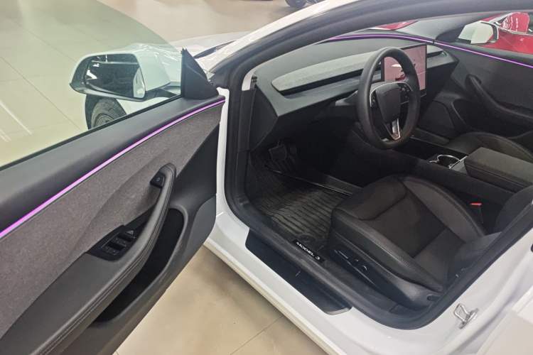 Used Tesla Model 3 2025 Rear-Wheel-Drive Version
