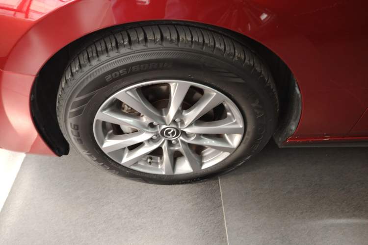 Used Mazda 3 Axela 2021 2.0L Automatic Zhiqing Edition Left Front Wheel Hub