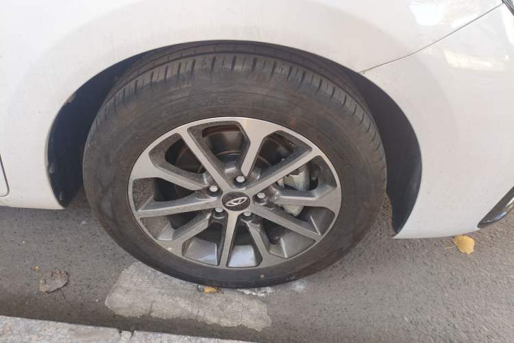 Used Chery Arrizo 5 2024 Edition People's Benefit Version 1.5L CVT Fashion Model Right Front Wheel Hub