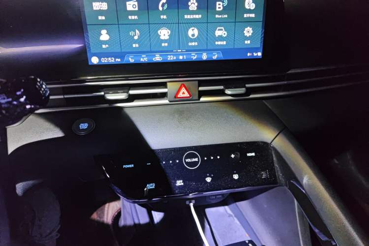 Used Hyundai Elantra 2022 1.5L CVT LUX Prestige Edition
