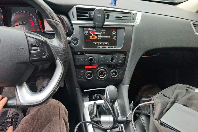 Used DS 6 2014 1.6T Luxury Edition THP160