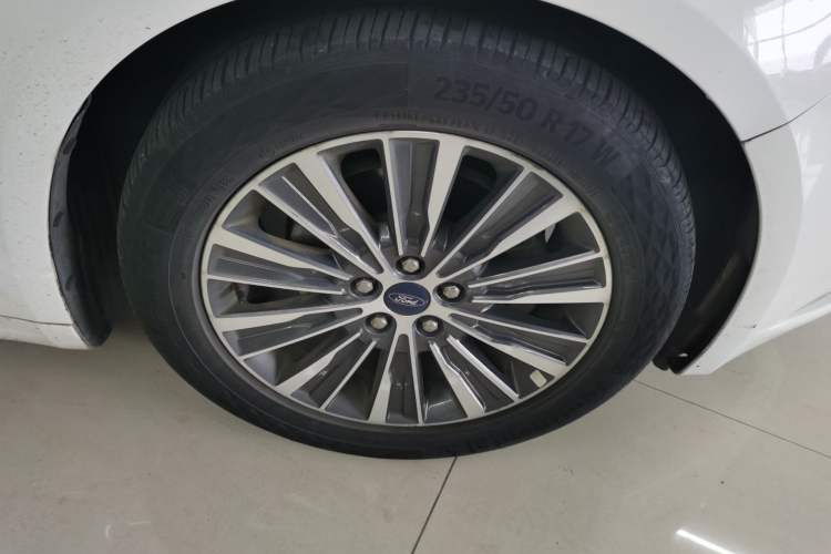 Used Ford Mondeo 2017 EcoBoost 180 Luxury Model Right Front Wheel Hub