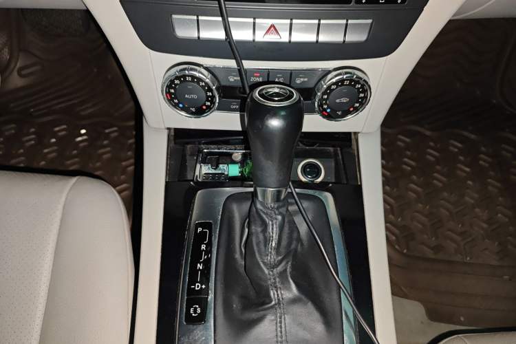 Used Mercedes-Benz C-Class 2010 C 180K Classic model Gear Lever
