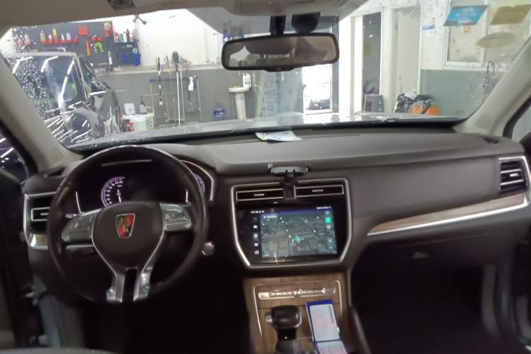 Used Roewe RX8 2018 30T Smart Connectivity Four-Wheel Drive Flagship Edition
