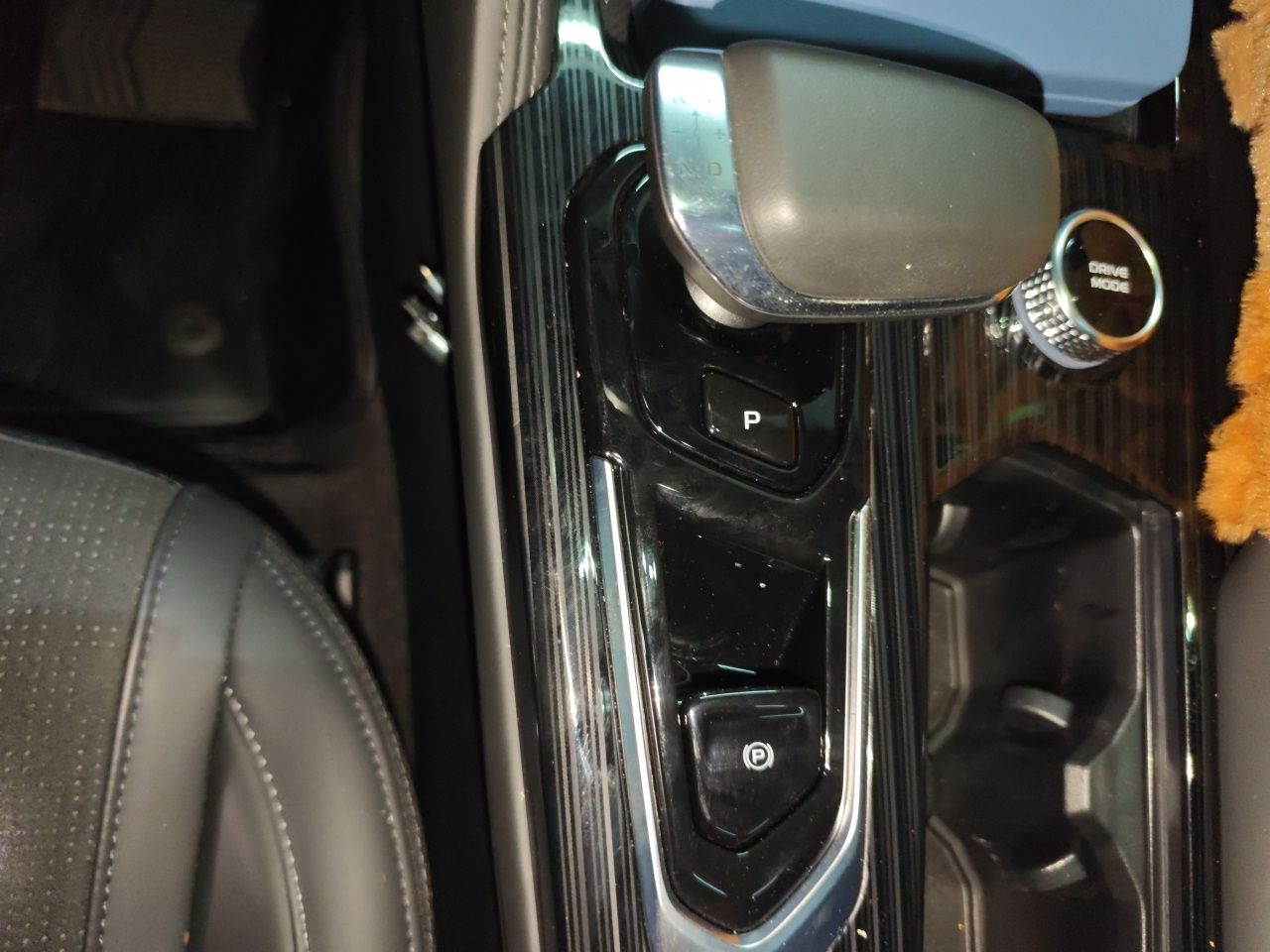 Geely Auto Monjaro L 2024 2.0TD High-Power Automatic Two-Wheel Drive Skyline Edition — снимка 14