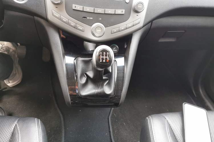 Used BYD S6 2013 Platinum Edition 2.0L Manual Elite Model
