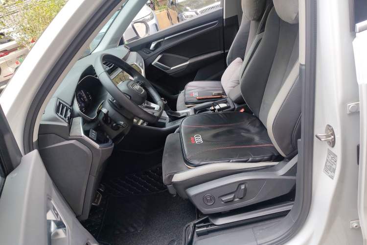 Used Audi Q3 2021 40 TFSI Fashion Dynamic Model