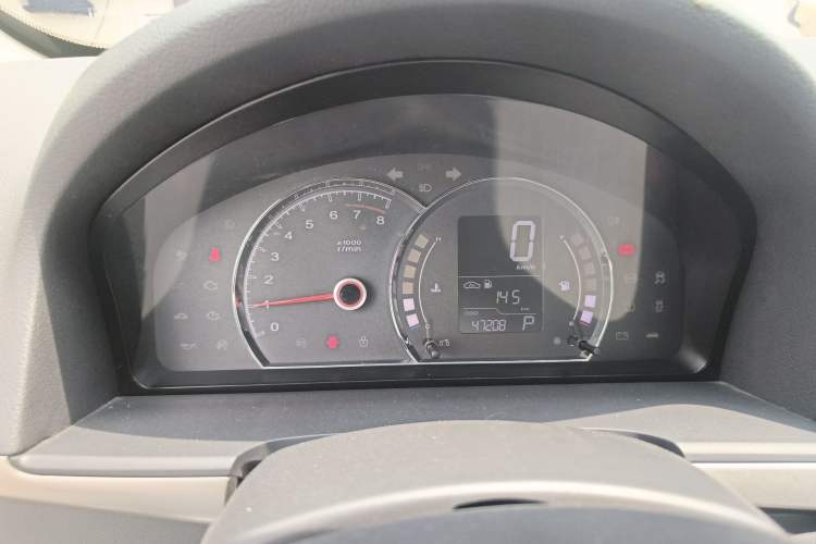 Used Roewe 350 2015 1.5L Automatic Luxury Sunroof Edition
