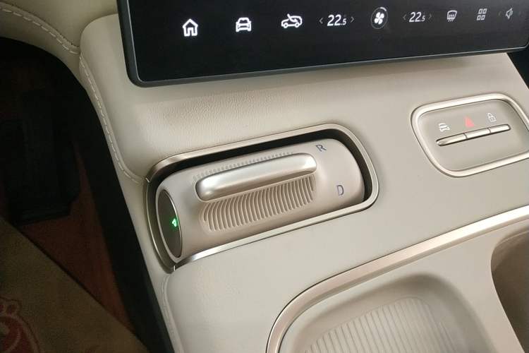 Used Nio ES6 2024 75 kWh
