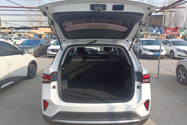 Used Wuling Alvez 2022 1.5L Manual Free-Style Model Trunk