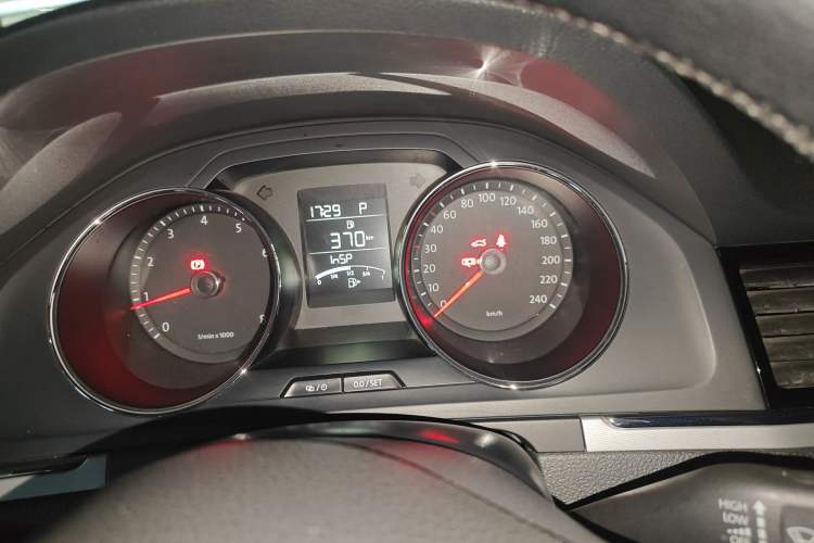 Used Volkswagen Bora 2014 1.6L Automatic Fashion Model
