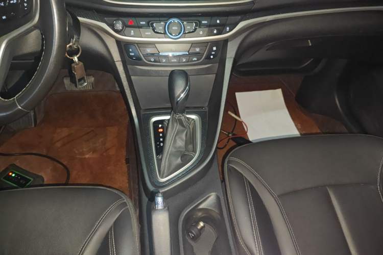 Used Buick GT 2019 18T Automatic Connected Elite Model China VI Standard Gear Lever