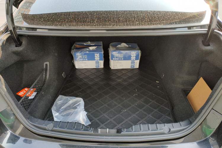 Used BMW 5 Series 2014 525Li Leading Model