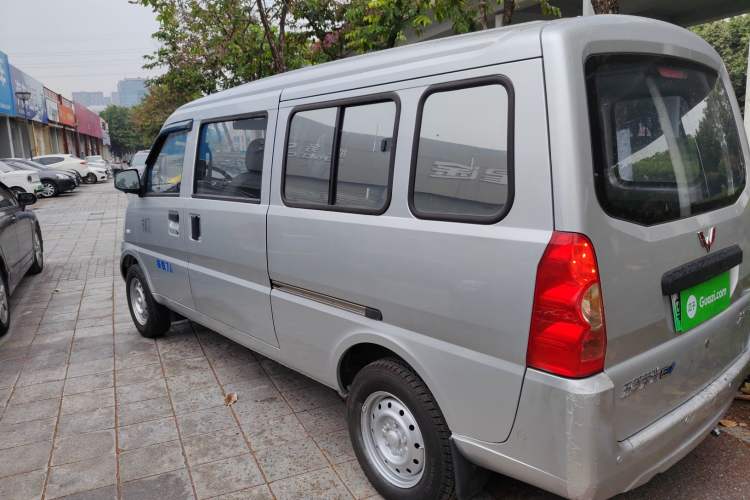 Used Wuling Rongguang EV 2020 Basic Version 7-Seater 300 km Exterior 3