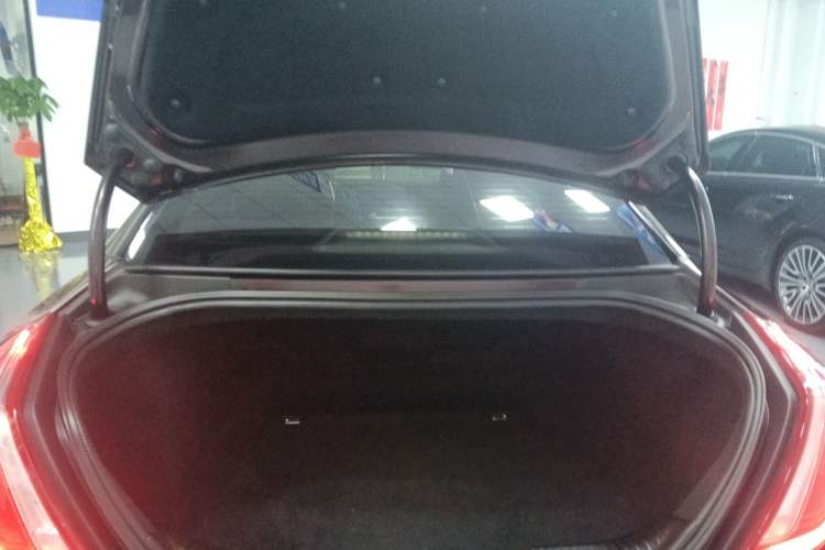 Used Jaguar XJ 2018 XJL 3.0 SC Two-Wheel-Drive Panoramic Business Edition