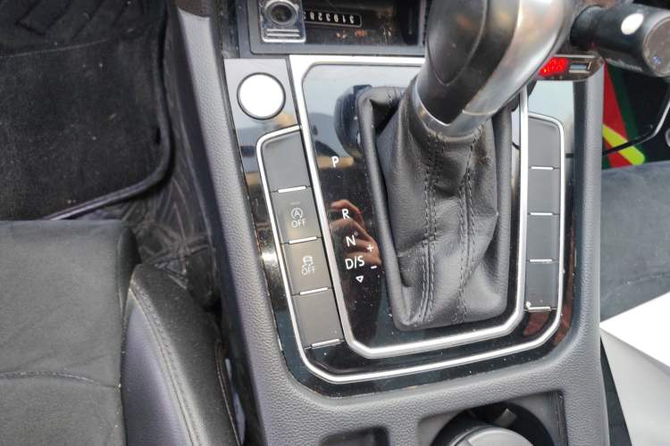 Used Volkswagen Magotan 2018 330TSI DSG Luxury Model Gear Lever