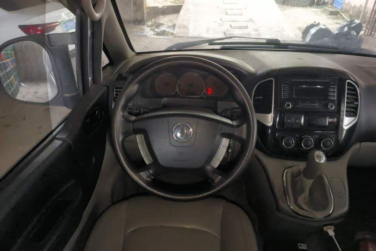 Used FORTHING Lingzhi 2016 M5 2.0L 7-seat Long-wheelbase Comfort Version