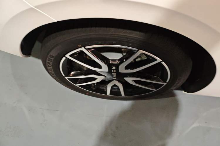 Used Roewe D6 2025 450km Deluxe Edition