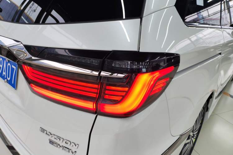 Used Honda Elysion 2022 2.0L eHEV Luxury Edition