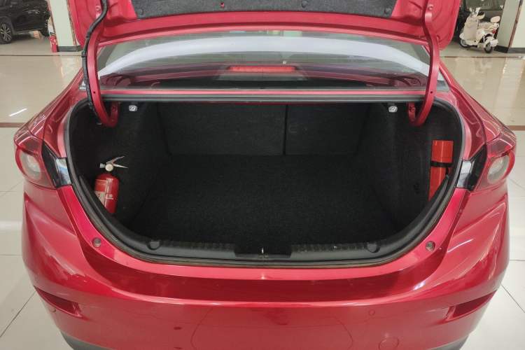Used Mazda 3 Axela 2016 Sedan 1.5L Automatic Luxury Model Trunk