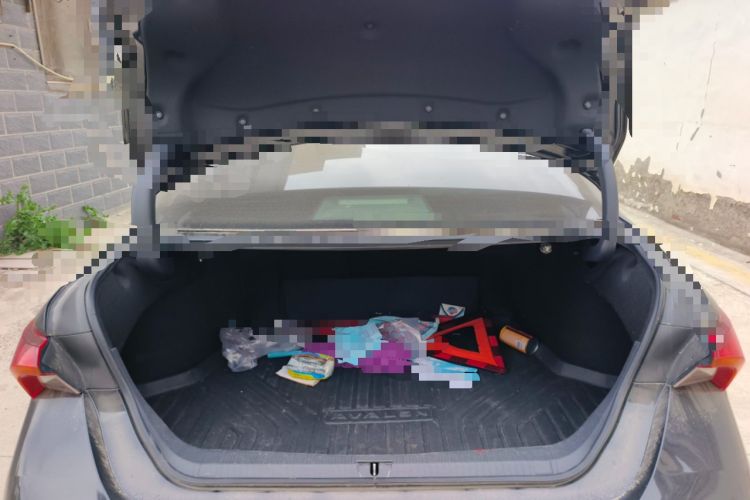 Used Toyota Avalon 2019 Dual-Engine 2.5L XLE Prestige Version China VI Standard
