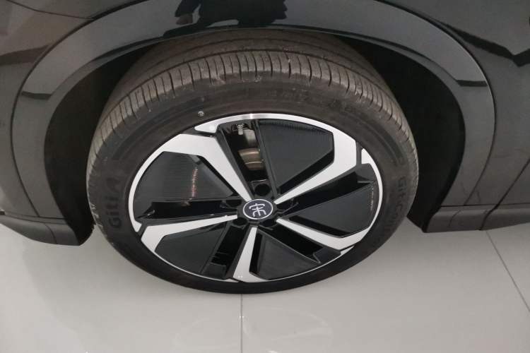 Used BYD Song L EV 2025 Intelligent Driving Version 662 km LiDAR Excellence Edition
