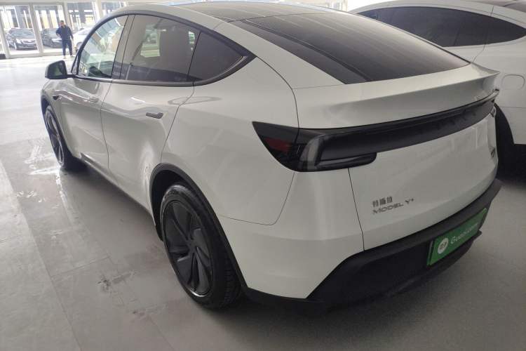 Used Tesla Model Y 2025 Long-Range All-Wheel Drive First Edition