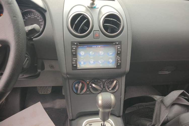 Used Nissan Qashqai 2012 2.0 XL Fire CVT 2WD Audio And AC Panel