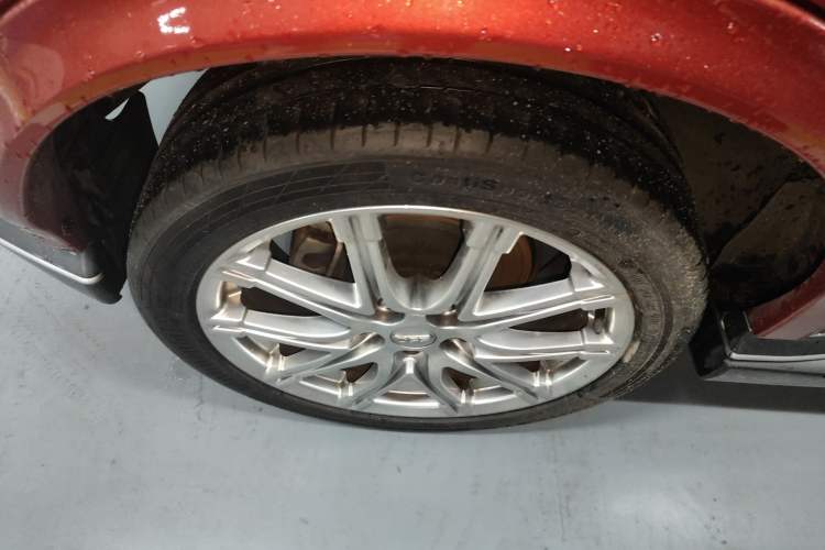 Used Infiniti ESQ 2014 1.6L Spontaneous Edition
