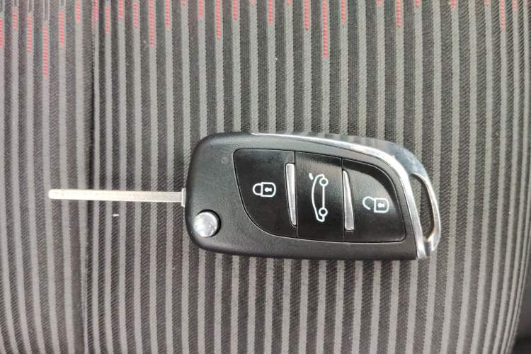 Used Buick Encore 2015 1.4T Automatic Two-Wheel Drive Urban Elite Version