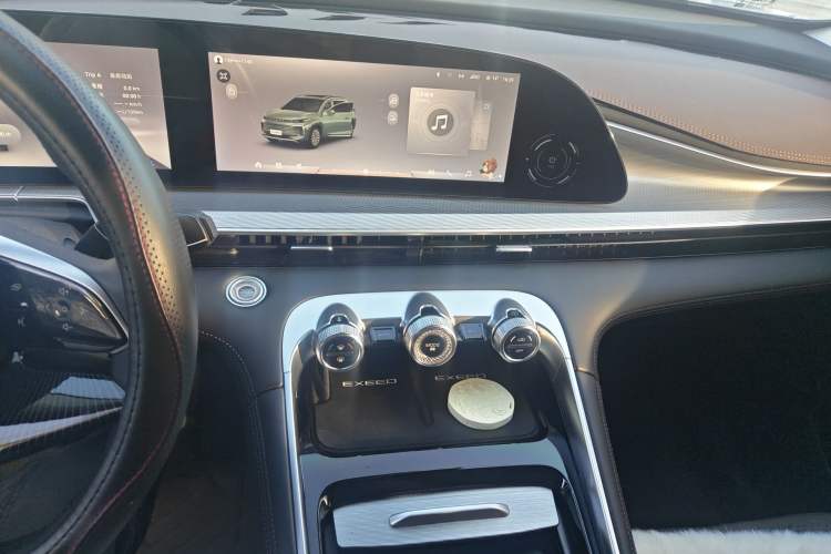 Used EXEED Lingyun 2024 300T Two-Wheel Drive Starlight Edition Audio And AC Panel