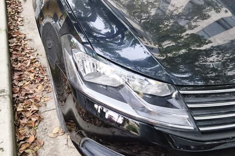 Used Volkswagen Lavida 2017 1.6L Automatic Fashion Edition Right Front Headlight