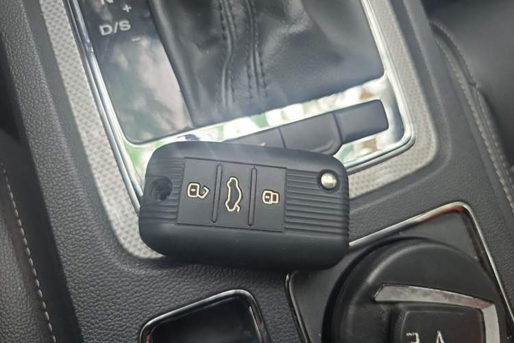 Used Roewe i6 2018 20T Automatic Internet Smart Edition
