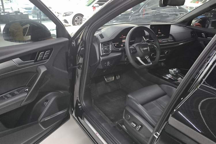 Used Audi Q5L 2024 45 TFSI Luxury Dynamic Model