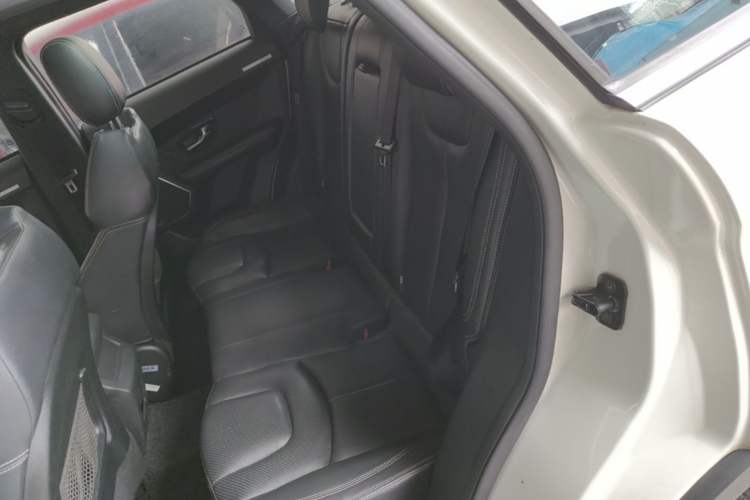 Used Land X7 2015 2.0T Panoramic Prestige Edition